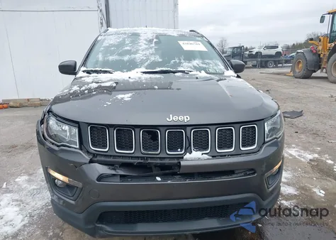 2018 Jeep Compass Latitude 4X4 z USA, uszkodzony, nr VIN 3C4NJDBB9JT307423